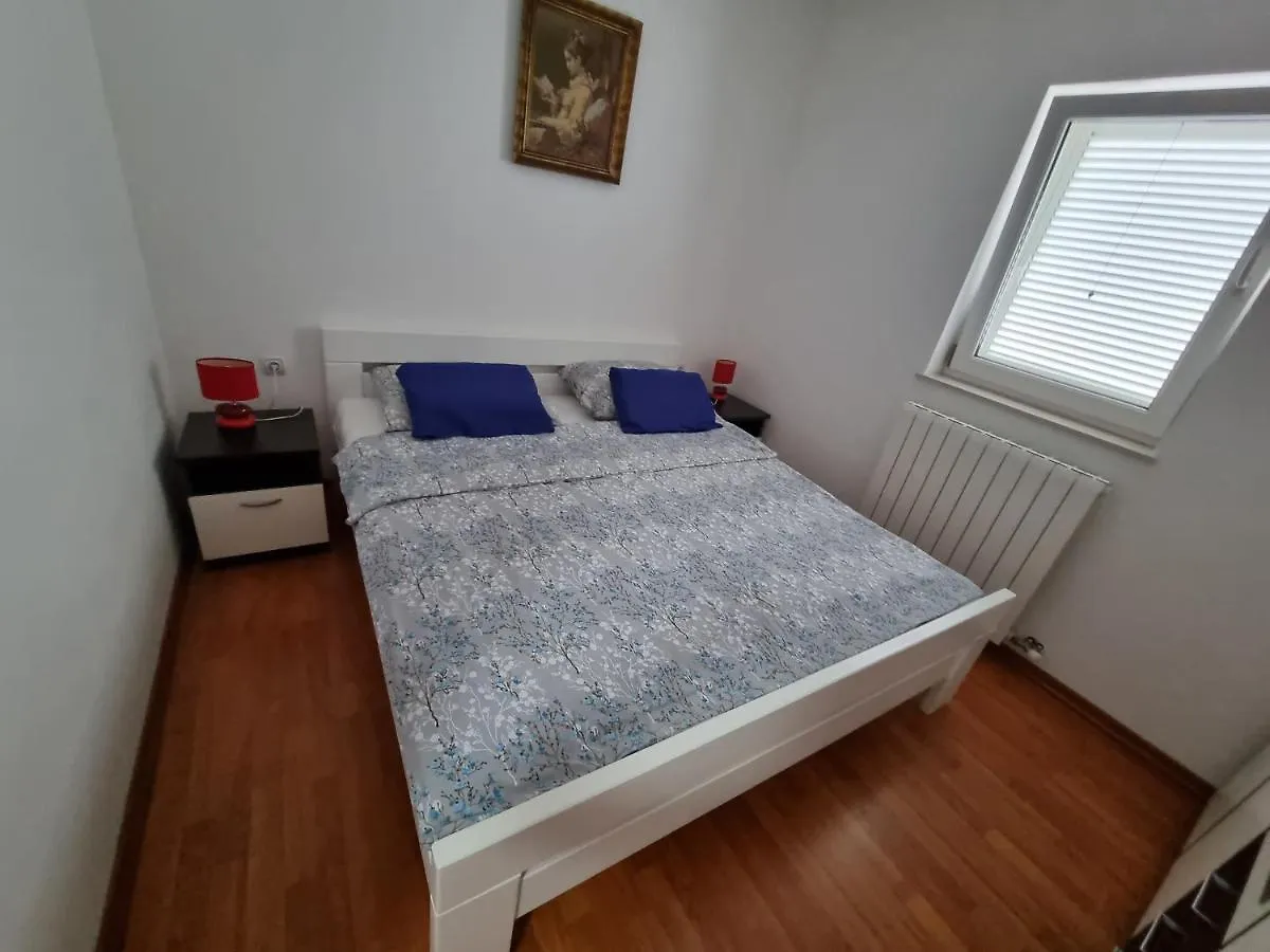 Apartments Katarina Šmrika